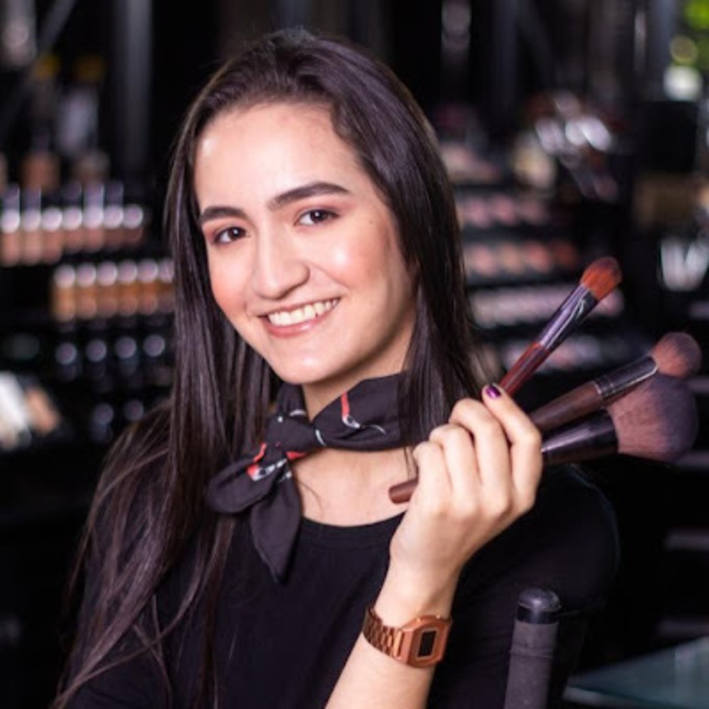 Meet your Posher, Andrea